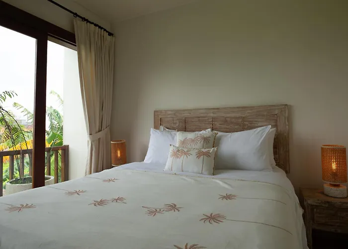 Soleia Surf Camp Bali Hostal *