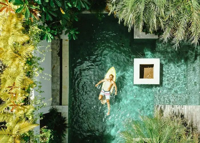 Soleia Surf Camp Bali ホステル チャングー